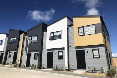 Photo of property in 4/241 Don Buck Road, Massey, Auckland, 0614