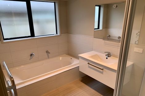 Photo of property in 13 Kennedy Lane, Hamilton East, Hamilton, 3216