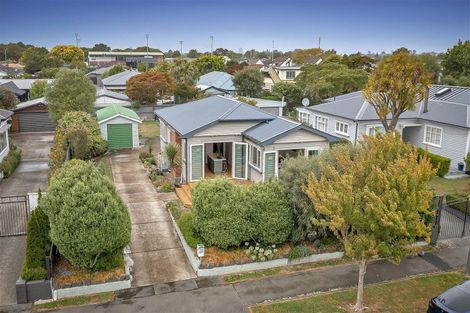 Photo of property in 166 Weston Road, St Albans, Christchurch, 8052