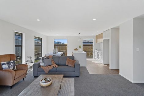 Photo of property in 16 Crosado Place, Rolleston, 7614