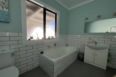 Photo of property in 55 Marine Parade, Paraparaumu Beach, Paraparaumu, 5032