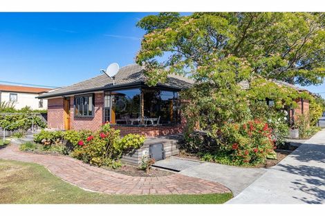 Photo of property in 84 Maidstone Road, Ilam, Christchurch, 8041