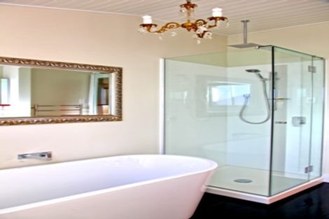 Photo of property in 24 Hinau Street, Woburn, Lower Hutt, 5010