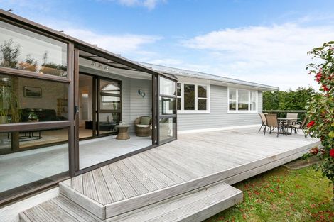Photo of property in 35 Lynda Avenue, Paparangi, Wellington, 6037