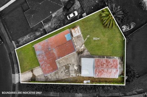 Photo of property in 48 Convair Crescent, Mangere, Auckland, 2022