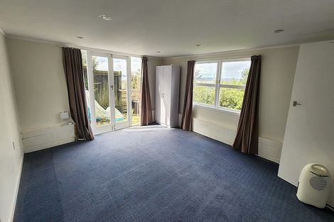 Photo of property in 139 Luckens Road, West Harbour, Auckland, 0618