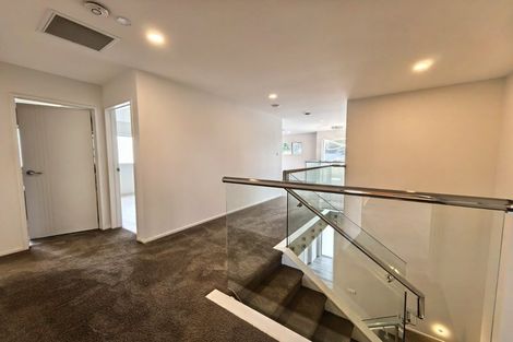 Photo of property in 8b Albany Highway, Greenhithe, Auckland, 0632