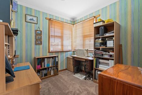 Photo of property in 27 Saint Hill Lane, Havelock North, 4130