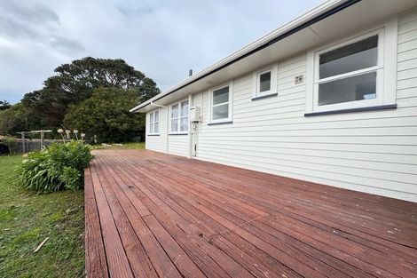 Photo of property in 16 Beazley Avenue, Paparangi, Wellington, 6037