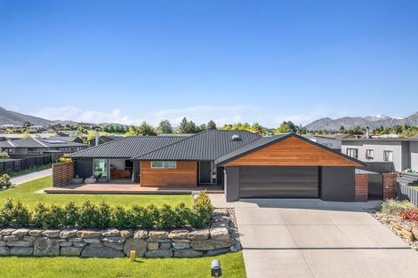 Photo of property in 9 Brewster Crescent, Lake Hawea, Wanaka, 9382