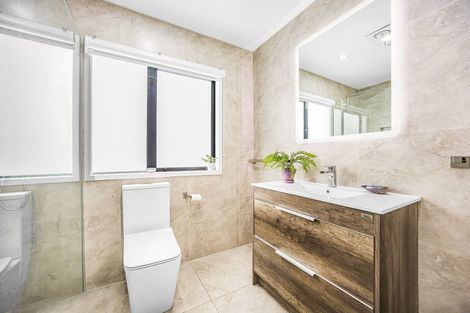 Photo of property in 63 Rakich Place, Henderson, Auckland, 0612