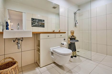 Photo of property in 1/16 Oriental Terrace, Oriental Bay, Wellington, 6011