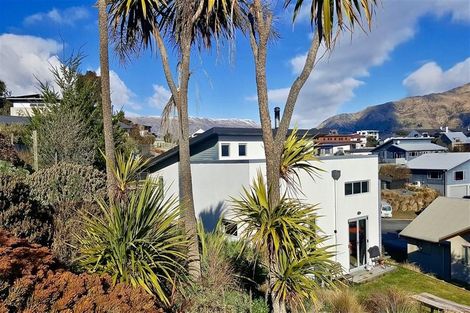 Photo of property in 5b Hogan Lane, Wanaka, 9305
