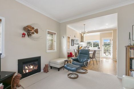 Photo of property in 132 Miromiro Road, Normandale, Lower Hutt, 5010