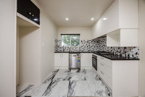 Photo of property in 2/60 Moncrieff Avenue, Clendon Park, Auckland, 2103