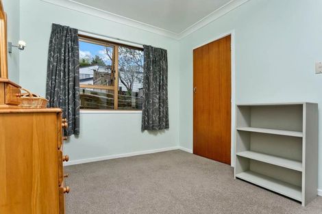 Photo of property in 1/4 Lynn Road, Bayview, Auckland, 0629