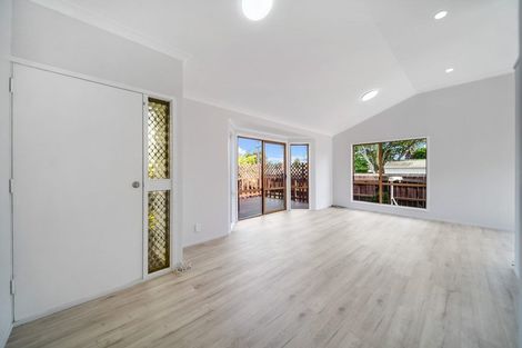 Photo of property in 1/45 Grove Road, Papakura, 2110