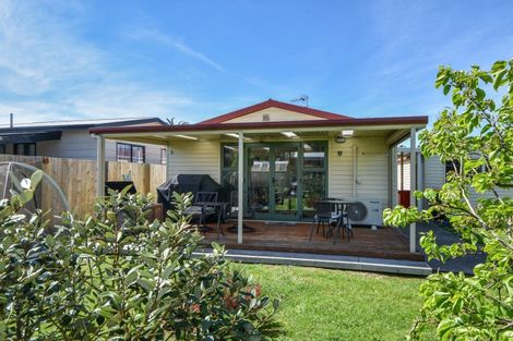 Photo of property in 6 Kupe Drive, Carterton, 5713