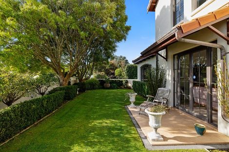 Photo of property in 8 Tupare Place, Highlands Park, New Plymouth, 4312