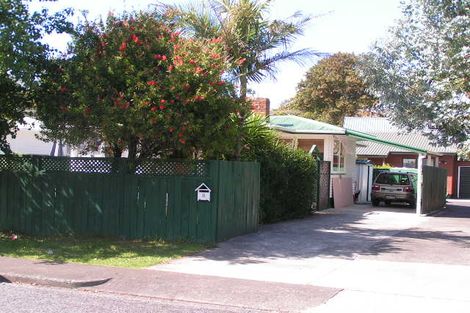 Photo of property in 1/11 Seine Road, Forrest Hill, Auckland, 0620