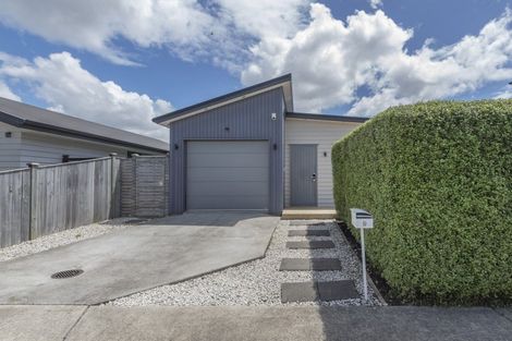Photo of property in 9 Survila Street, Takanini, 2110