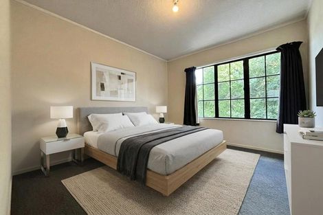 Photo of property in 18 Sunward Rise, Glenfield, Auckland, 0629