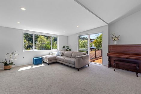 Photo of property in 2/140 Lynn Road, Bayview, Auckland, 0629