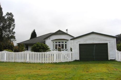 Photo of property in 30- 32 Herald Street, Reefton, 7830