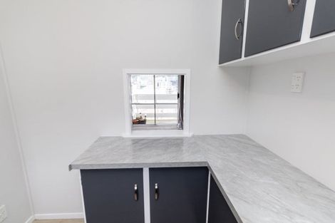 Photo of property in 5 Hawker Street, Mount Victoria, Wellington, 6011
