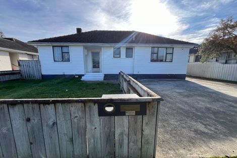 Photo of property in 11 Bristol Crescent, Roslyn, Palmerston North, 4414