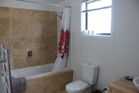 Photo of property in 140 Gills Road, Albany Heights, Auckland, 0632