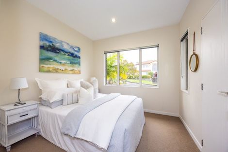Photo of property in 21 Hornbill Drive, Fairview Heights, Auckland, 0632