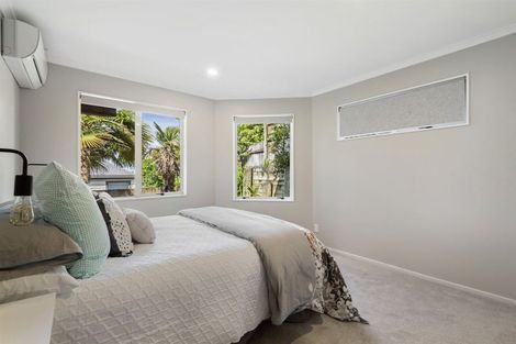 Photo of property in 941 East Coast Road, Torbay, Auckland, 0630