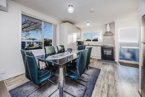 Photo of property in 35 Moncrieff Avenue, Clendon Park, Auckland, 2103