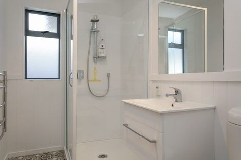 Photo of property in 94 Harvey Street, Waipahihi, Taupo, 3330
