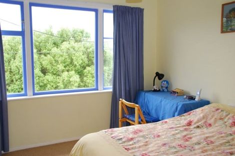Photo of property in 127 Broderick Road, Johnsonville, Wellington, 6037