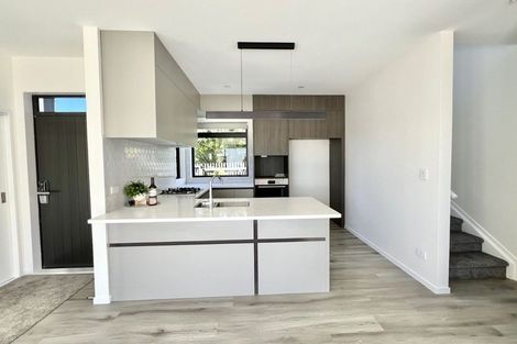 Photo of property in 13e Matterhorn Crescent, Northpark, Auckland, 2013