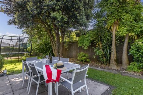Photo of property in 6 Tudor Place, Mount Maunganui, 3116