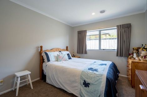Photo of property in 4 Petrel Close, Paraparaumu Beach, Paraparaumu, 5032