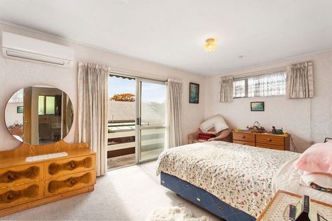 Photo of property in 427 Memorial Avenue, Burnside, Christchurch, 8053
