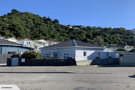 Photo of property in 40 Rua Street, Lyall Bay, Wellington, 6022