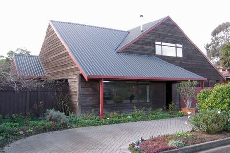 Photo of property in 9 Gregory Close, Palmerston North, 4414