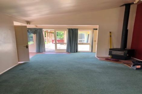 Photo of property in 160 Newlands Road, Newlands, Wellington, 6037
