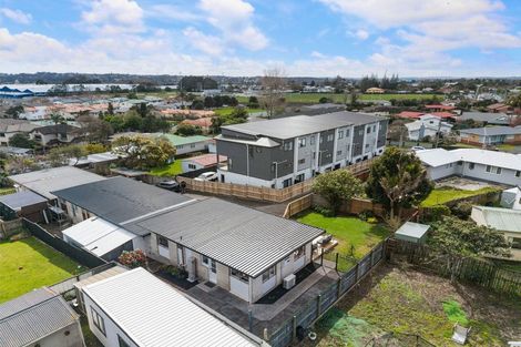 Photo of property in 1/10 Statesman Street, Henderson, Auckland, 0612