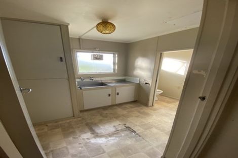 Photo of property in 29 Golf Road, New Lynn, Auckland, 0600