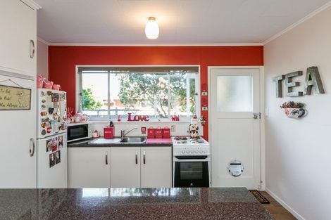 Photo of property in 2/168 Gloucester Street, Taradale, Napier, 4112