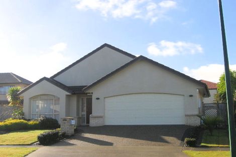 Photo of property in 21 Carousel Crescent, East Tamaki Heights, Auckland, 2016
