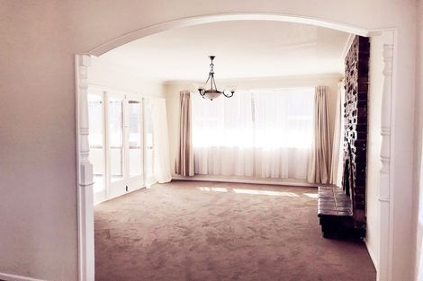 Photo of property in 74 Nikau Street, New Lynn, Auckland, 0600