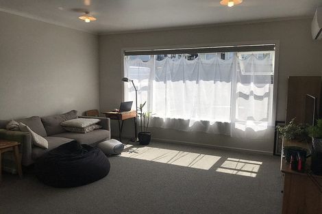 Photo of property in 42 Lingfield Street, Glenfield, Auckland, 0629