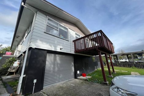 Photo of property in 16 Temuri Place, Glendene, Auckland, 0602